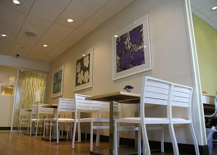 Hotel Springhill By Marriott North Shore 3*