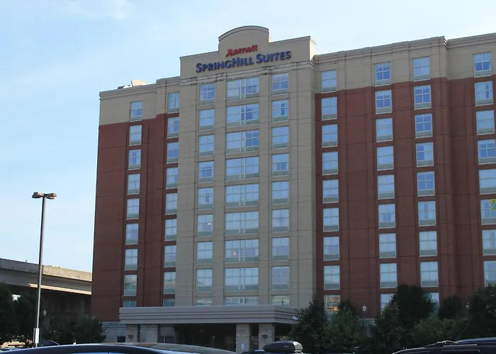 Hotel Springhill By Marriott North Shore