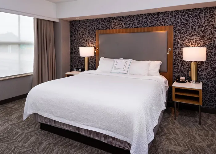 Springhill By Marriott North Shore