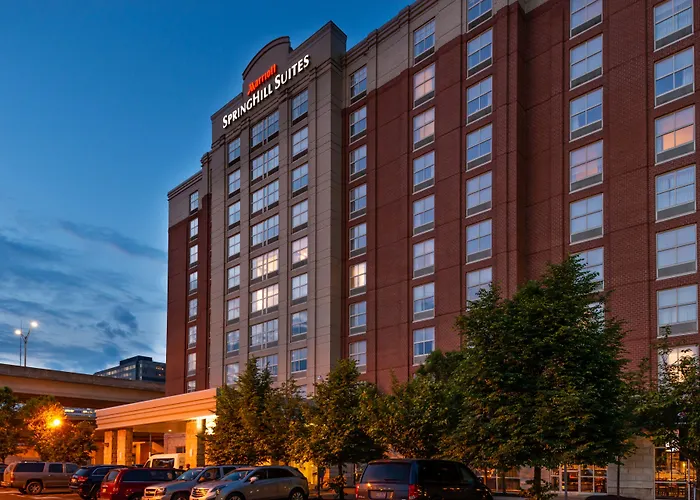 Hotel Springhill By Marriott North Shore 3*